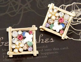 Square Chrysanthemum Stud Earrings